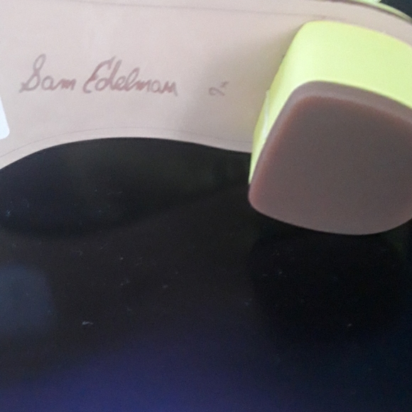 Sandals NWT - Picture 3 of 3